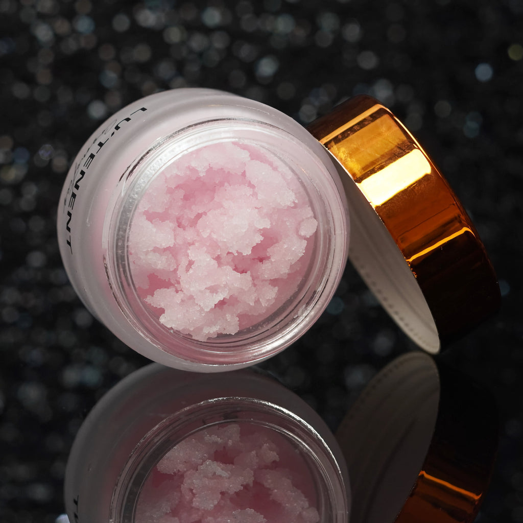 Strawberry Lip Balm | DIY Lip Scrub | Lu'Tenent Cosmetics